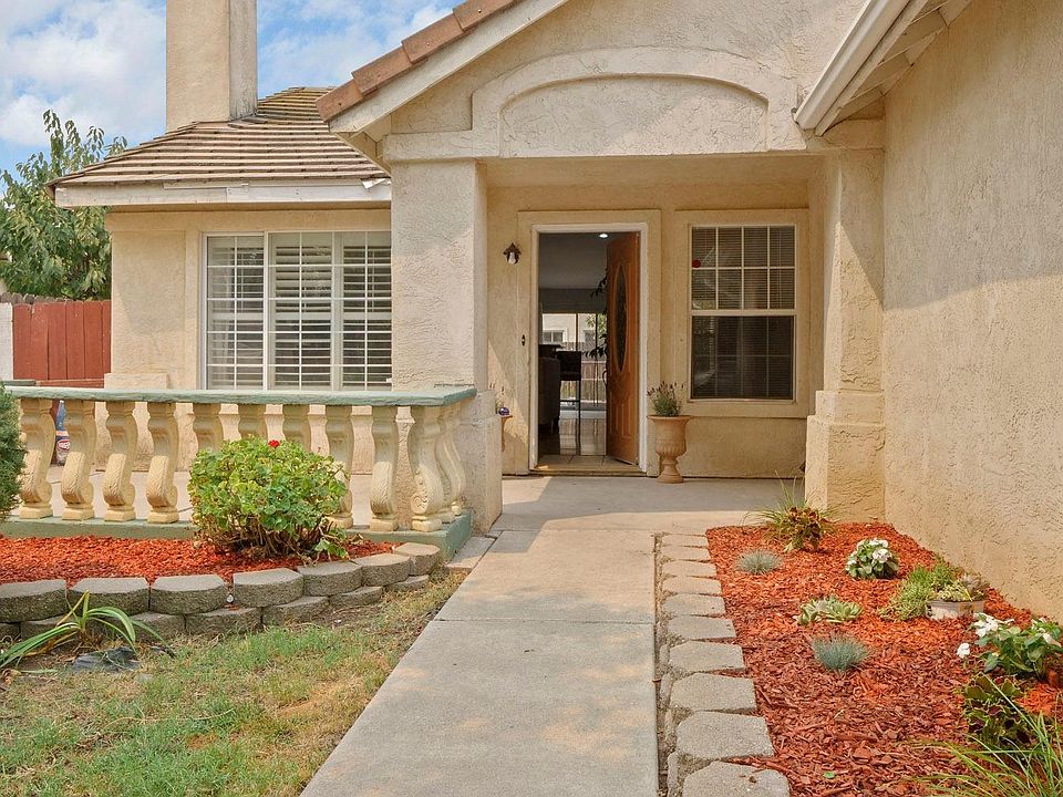 1st image of 2435 Laguna Ct