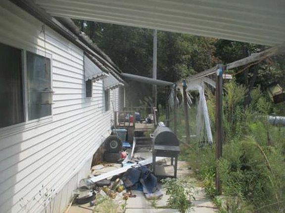 2nd image of 109 Surrey Dr