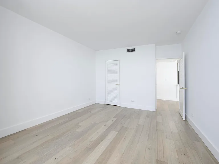 2800 N Flagler Dr #709 — Photo 9