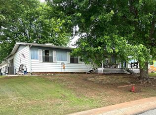 911 Locust St, Medicine Lodge, KS 67104