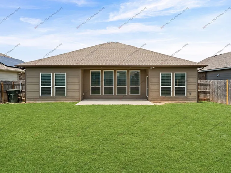727 Cross Dr — Photo 26
