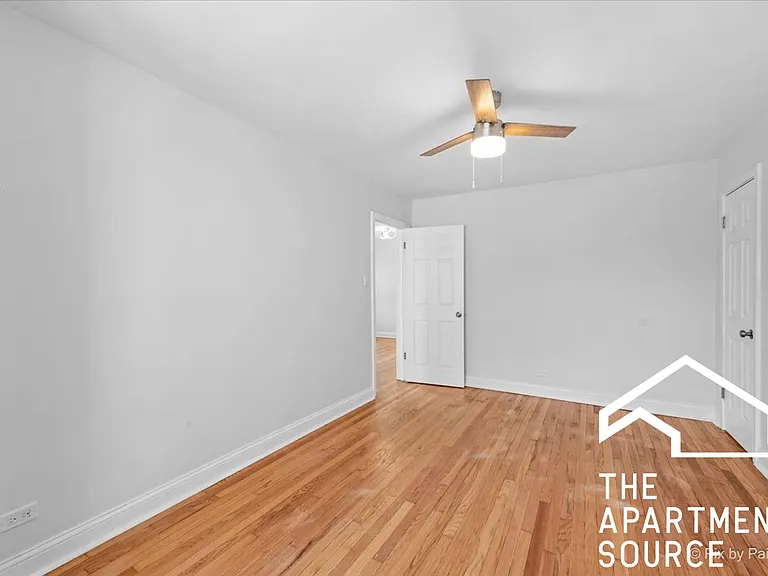 2729 W Berwyn Ave #2 — Photo 12