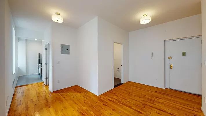 1st image of 1297 Lex Ave #8