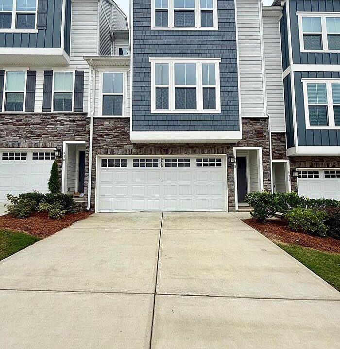 1st image of 928 Portrush Ln #1