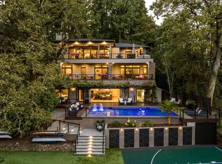 17227 Canal Cir, Lake Oswego, OR 97035