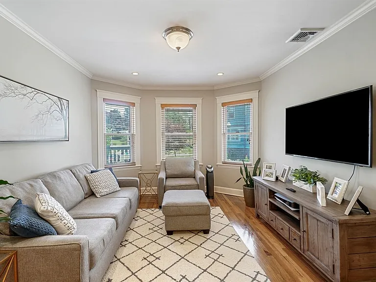80 Westmoreland St #2 — Photo 1