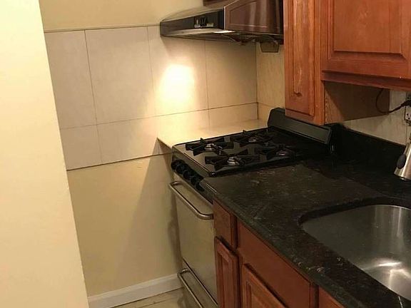 2nd image of 1104 34th Ave #2
