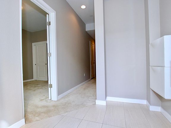 3rd image of 1163 Donner Ln