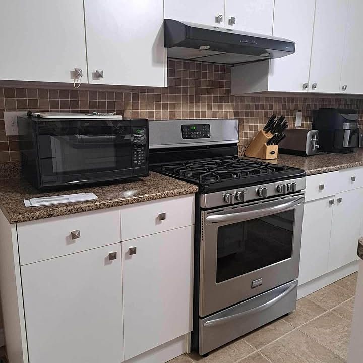 1st image of 207 Kathleen Ave Room 3