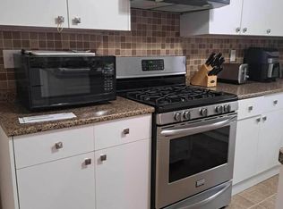 207 Kathleen Ave ROOM 3, Sarnia, ON