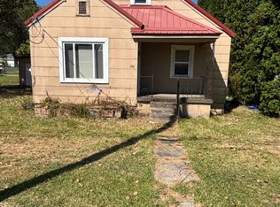 106 Wickline St, Oak Hill, WV 25901