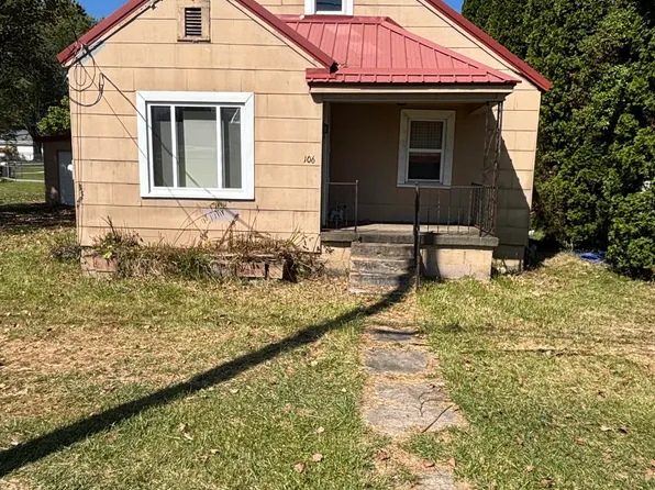 106 Wickline St, Oak Hill, WV 25901