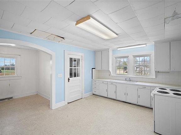 4th image of 244 Dortmund Dr