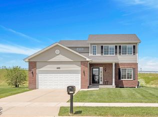 495 Shamrock Ln, Manteno, IL 60950