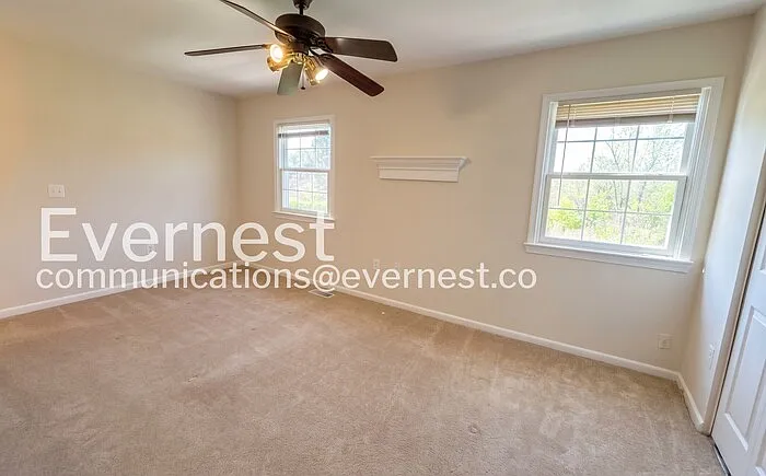 2325 McClellan Ct — Photo 15