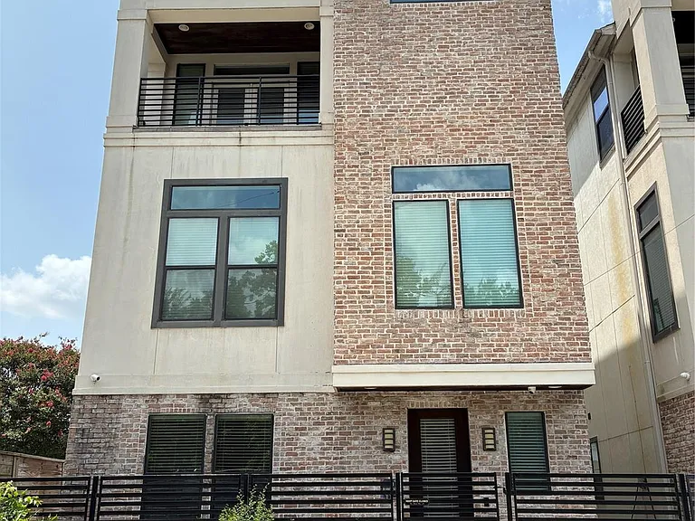 1503 Robin St #C — Photo 2