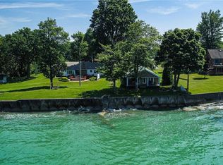 7177 Lake Rd E, Madison, OH 44057