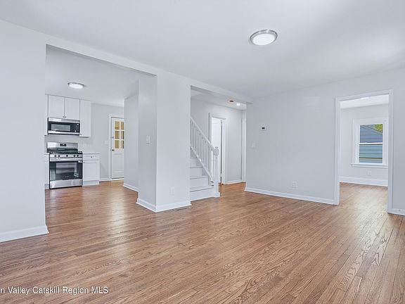 3rd image of 22 Navara Street