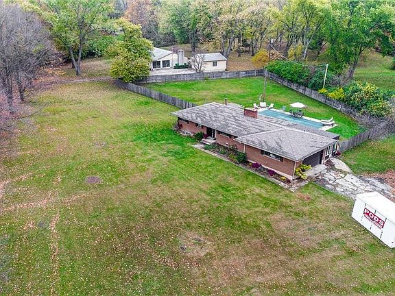 2nd image of 759 Kelsey Ct