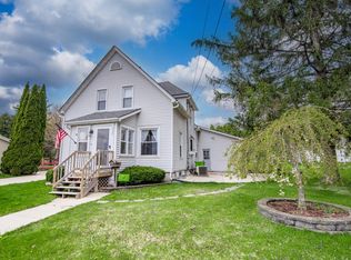 220 High St, Hartford, WI 53027