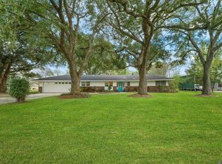 5946 Fennwood Dr, Zachary, LA 70791