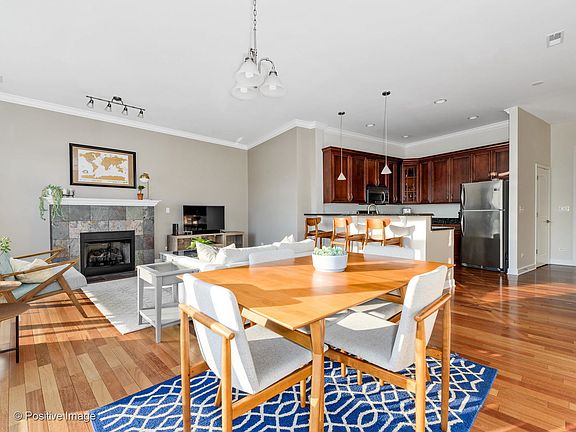 3rd image of 5067 N Lincoln Ave APT 302