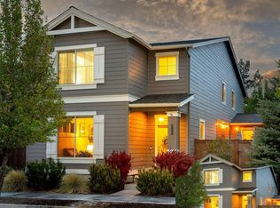 3380 SW 28th St, Redmond, OR 97756