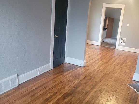 3rd image of 1916 Forestdale Ave