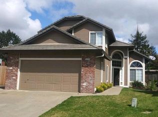 10128 Gatemont Cir, Elk Grove, CA 95624