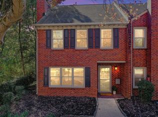 879 Lenox Oaks Cir NE, Atlanta, GA 30324