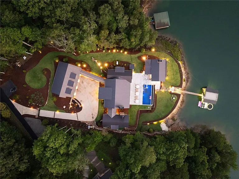 725 Rocky Point Dr — Photo 14