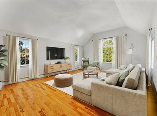 19 Fisher St, Westborough, MA 01581