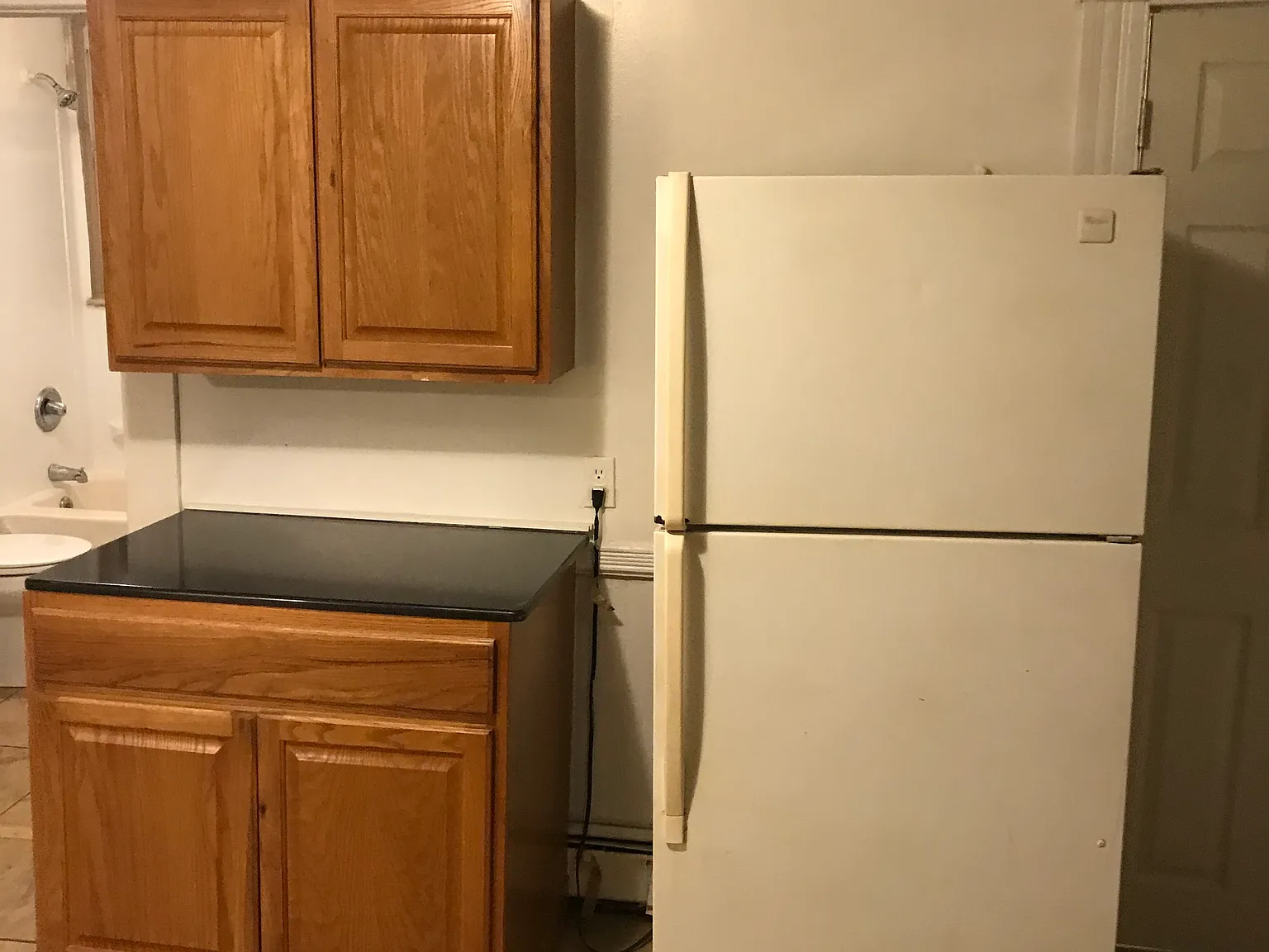 2 bed, 810 sqft, $1,350 — Photo 1