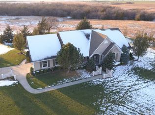 1439 Deer Rd, Abilene, KS 67410