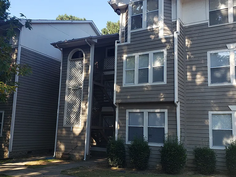 6756 Willowbrook Dr #5 — Photo 2