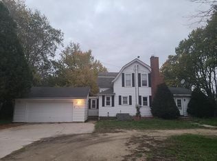 2141 Center Rd, Saukville, WI 53080