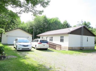 989 Farker Rd, Chateaugay, NY 12920