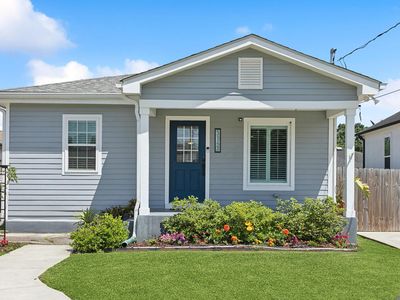 5143 Cameron Blvd, New Orleans, LA, 70122