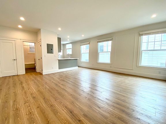5th image of 1165 Francisco St APT 5