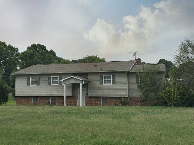 1st image of 1655 Beverly St