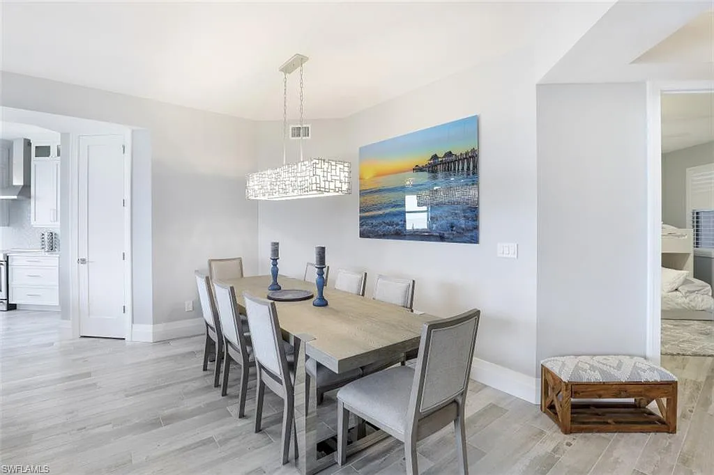 3 bed, 3.0 bath, 2035 sqft, $16,000 — Photo 3