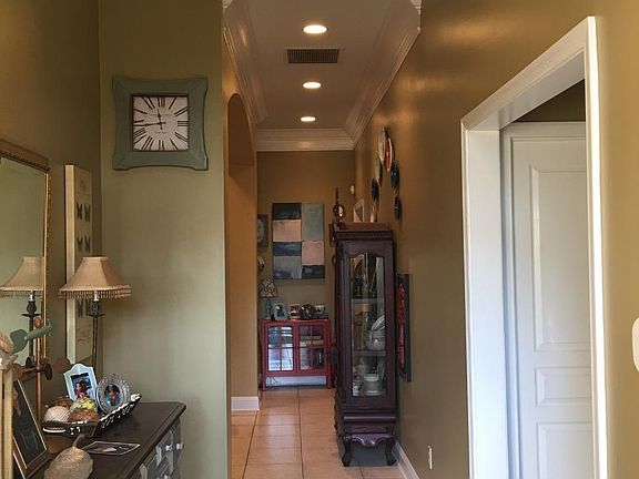 2nd image of 527 Holly Dr