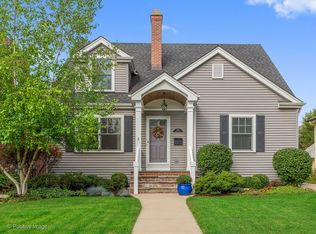 636 S Bryan St, Elmhurst, IL 60126