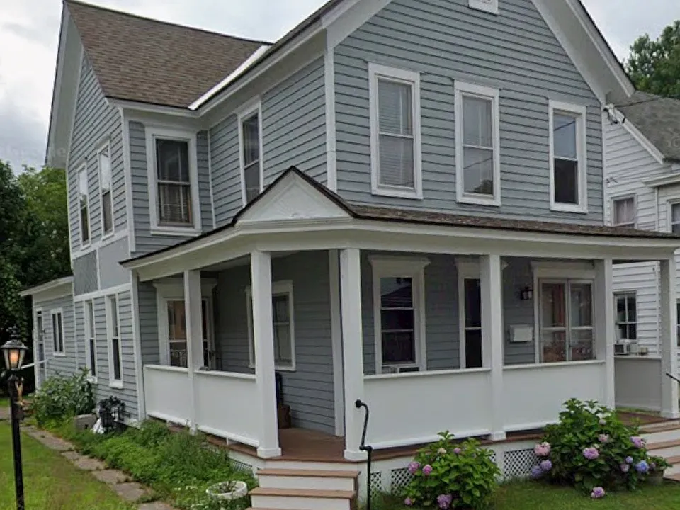 41 Temple St #2