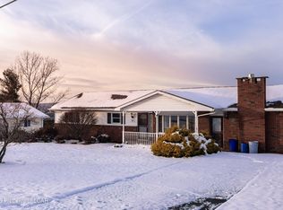 33 Redwood Dr, Wilkes Barre, PA 18702