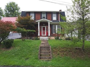 11 Circle Dr, Fairmont, WV 26554