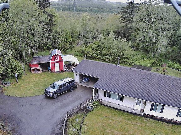 2nd image of 18 Blaine Ln