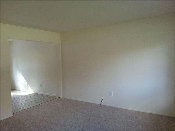2nd image of 37134 Jefferson Ave