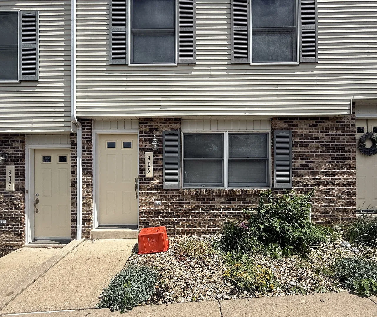 Secluded Two Bedroom Townhome Minutes from Penn State! — Photo 1
