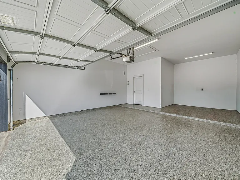 7415 Denali Dr — Photo 36